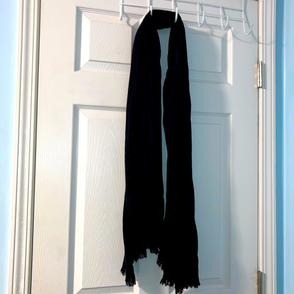 Black Scarf
